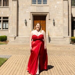 this is a prom dress